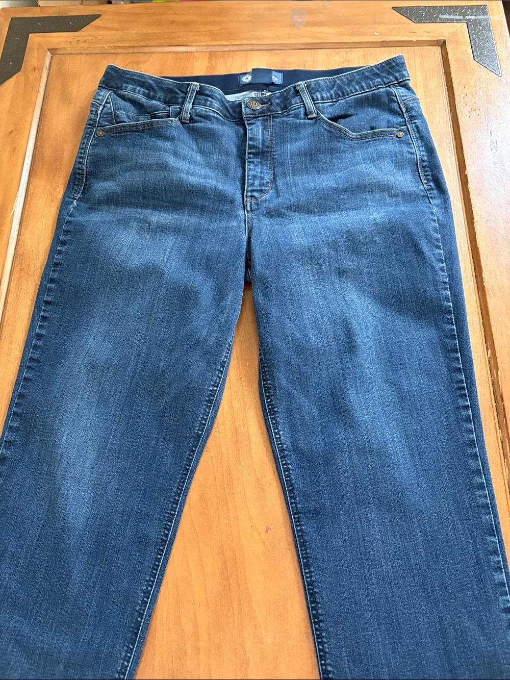 Democracy AbSolution Straight Jeans Size 14